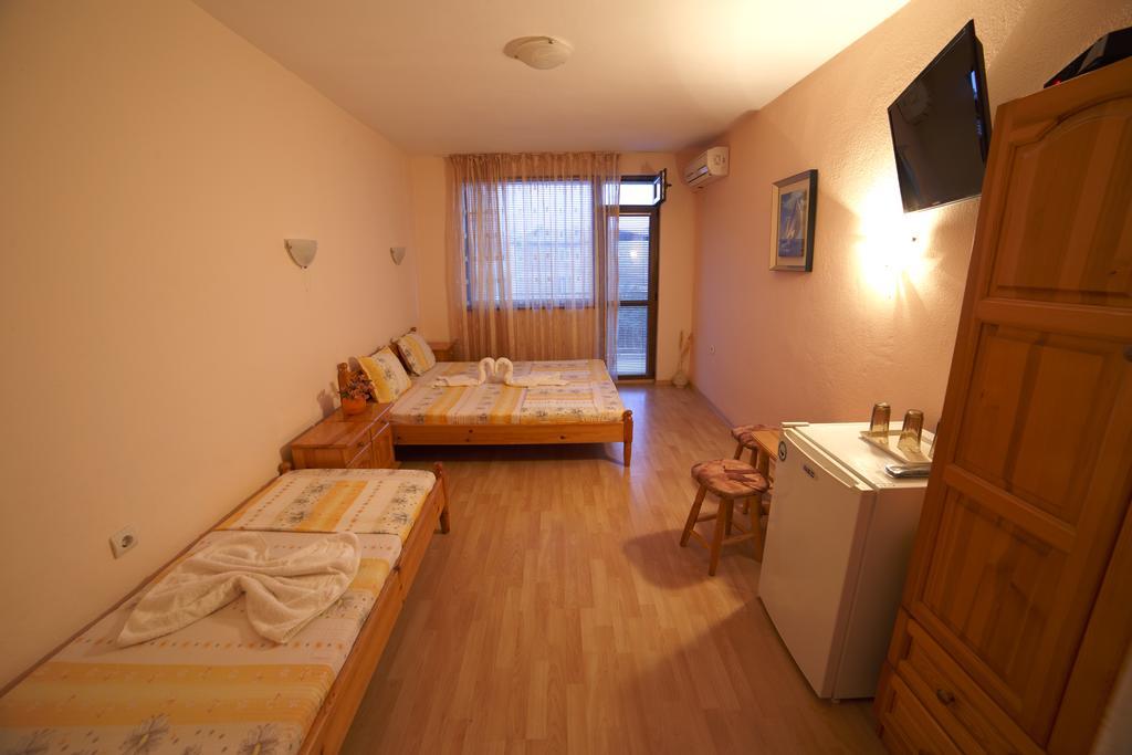 Къща за гости Приморски Бриз Hotel Приморско Екстериор снимка